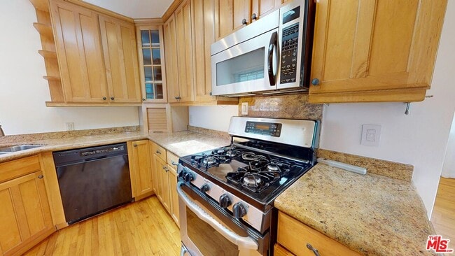 Building Photo - 1410 Dartmouth Dr