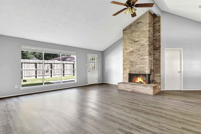 Building Photo - 7215 Dogwood Trail Dr