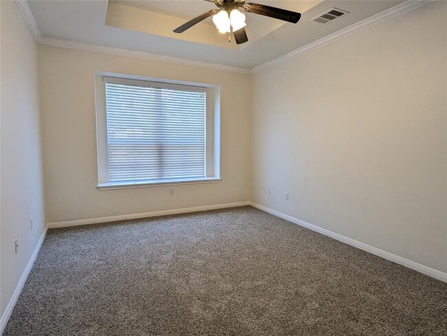 Building Photo - 13400 Briarwick Dr