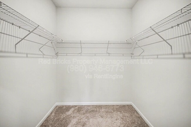 Building Photo - 7828 Nelson Rd