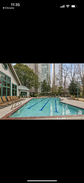 Building Photo - 2870 Pharr Court South NW