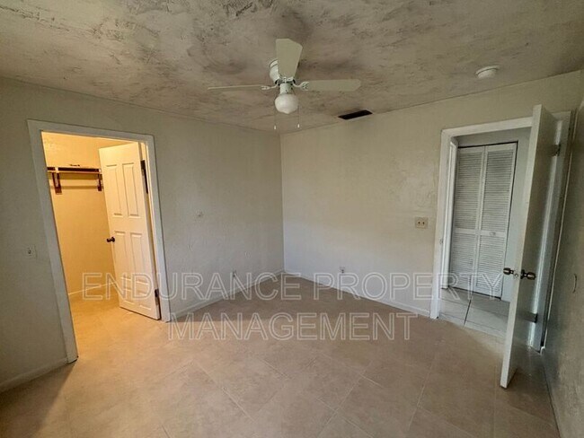 Building Photo - 1489 Silver Beach Rd