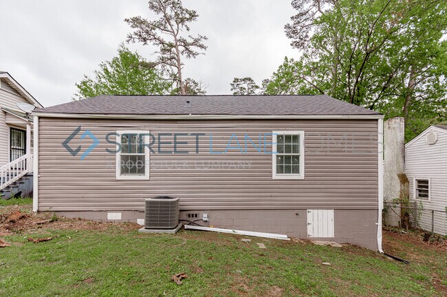 Building Photo - 7404 Rome Ave