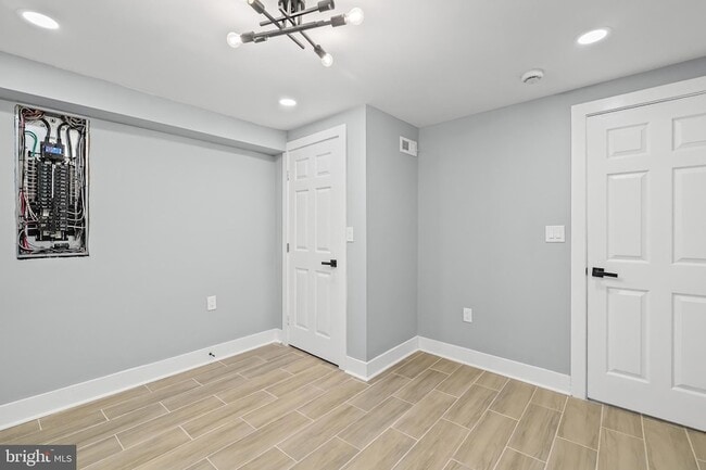 Building Photo - 1607 E Lanvale St