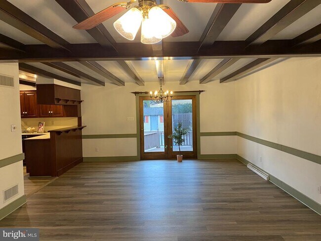 Building Photo - 45 Clay Slate Rd