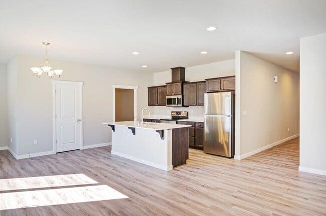 Building Photo - 4bd 2.5ba in LSSD