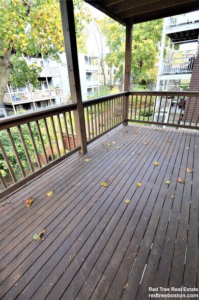 Building Photo - 82 Montebello Rd