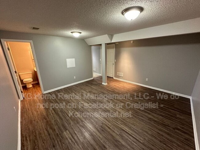 Building Photo - 3304 NW 84th Terrace