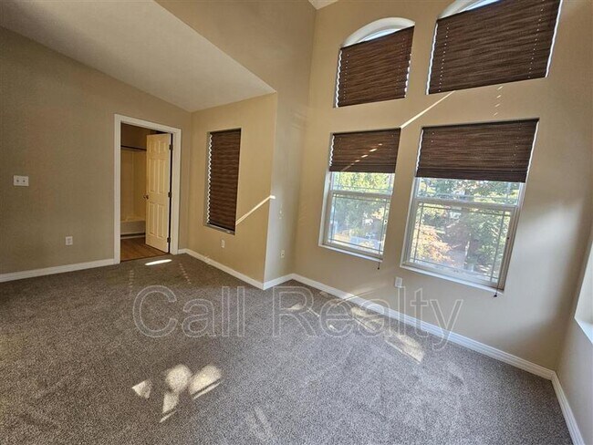 Building Photo - 1605 W 13th Ave