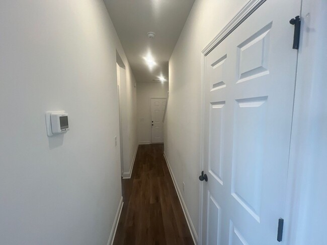 Building Photo - 312 Traywick Pl