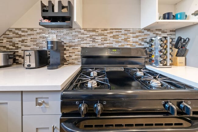 Building Photo - 61 Washington Terrace