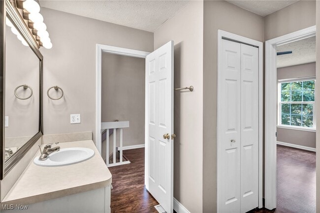 Building Photo - 1356 Meadow Run