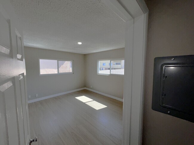 Building Photo - 8334 Willis Ave