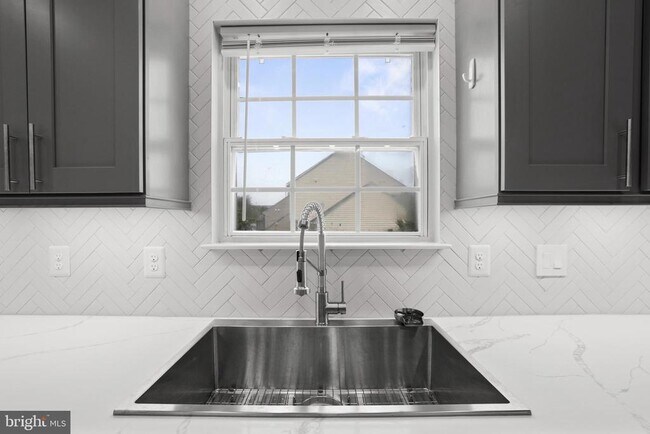 Building Photo - 4001 Mossy Bank Ln