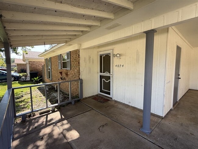 Building Photo - Beautiful 3 bedroom 2 bath home for lease ...