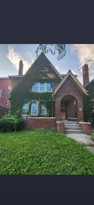 Building Photo - 3328 Leslie St