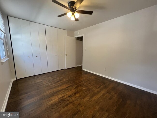 Building Photo - 4414 Falls Bridge Dr