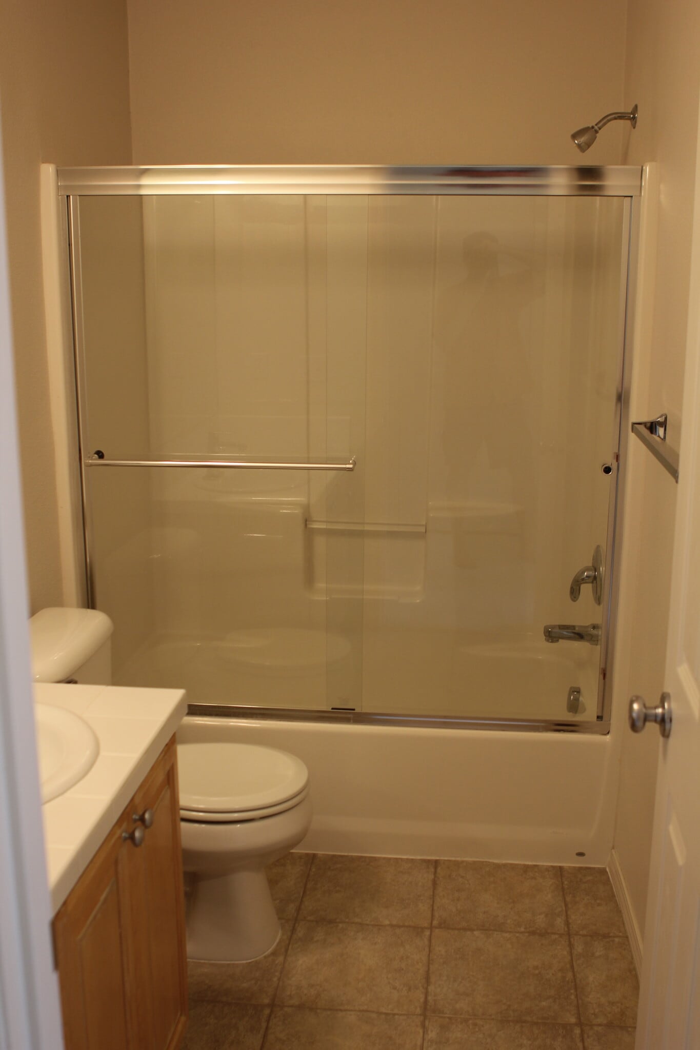 Hall Bath, Upstairs - 17234 SW Pleasanton Ln