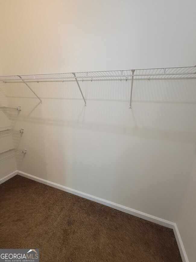 Building Photo - 175 Spinner Dr