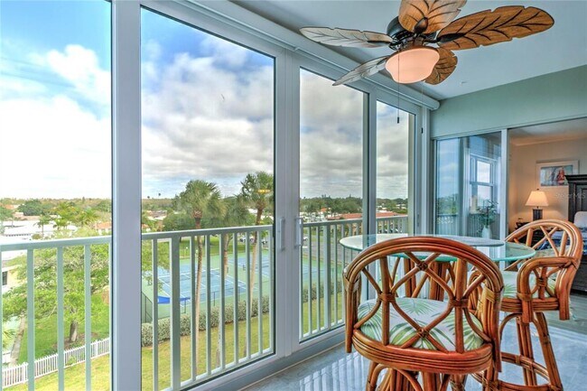 Building Photo - 10216 Regal Dr