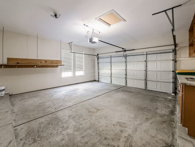 Building Photo - Fully Upgraded 3-Bed Farmington Hills Home!