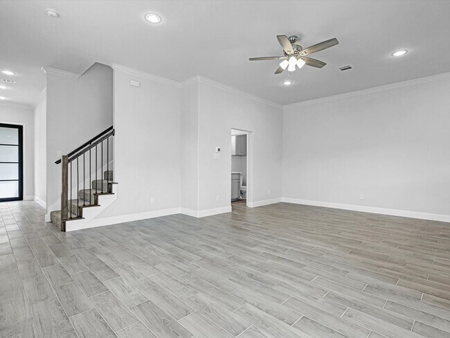 Building Photo - Brand New Luxury Townhouse in North Arlington