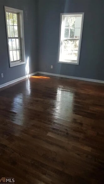 Building Photo - Room in Duplex on Ridge Ave NW