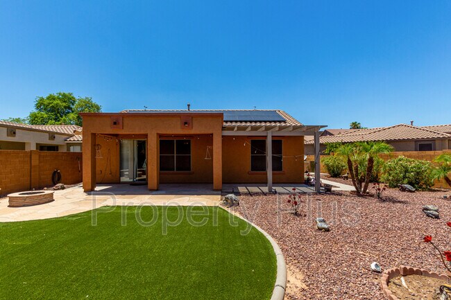 Building Photo - 4211 N 153rd Dr