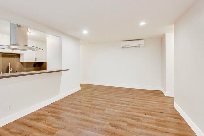 Building Photo - 1662 Hollenback Avenue-12