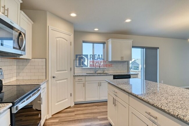 Building Photo - 6712 Skuna Dr