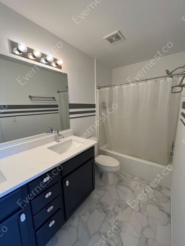 Building Photo - 3977 Trailway Commons Cir