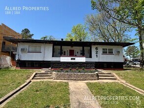 Building Photo - 621 N Leverett-6