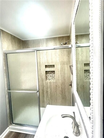 Building Photo - 53 Pool Cir