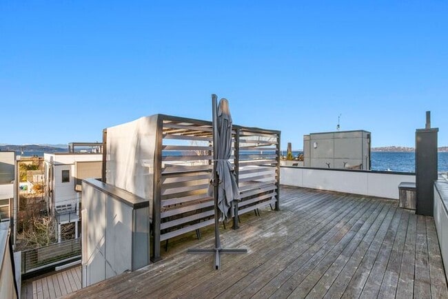 Building Photo - Stunning Air Conditioned Alki Condo Overlooking Majestic Puget Sound!