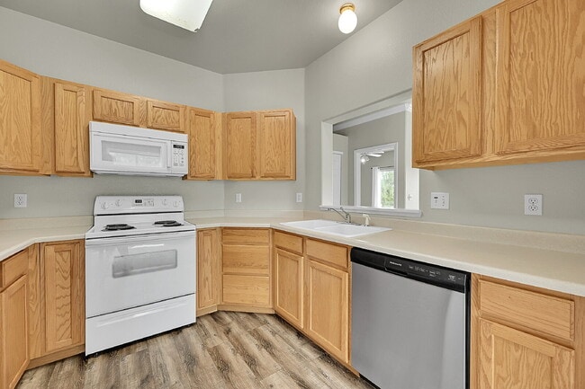 Building Photo - $1,550.00 - 2 Bedrooms, 2 Bathrooms, Duple...
