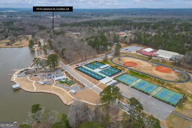 Building Photo - 713 N Lakeshore Dr