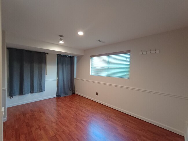 Building Photo - Elegant Home with Captivating Sound Views