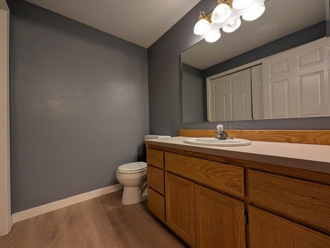 Building Photo - 2-Bedroom, 1.5-Bath Sunset Meadow Townhous...