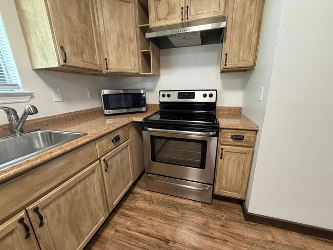 Building Photo - 3BR Rental in Quiet Fort Oglethorpe Neighborhood – Minutes from Battlefield Parkway & Chickamauga...