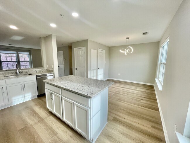 Building Photo - 12430 Horseshoe Bend Cir