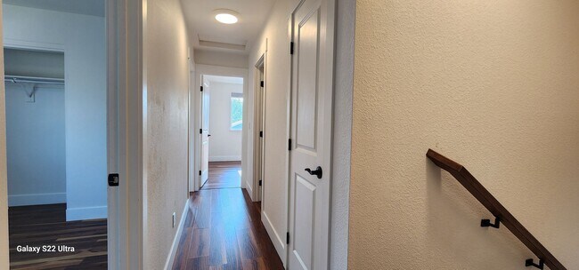 Building Photo - Nicely updated 5bd/3bth home in North Valleys