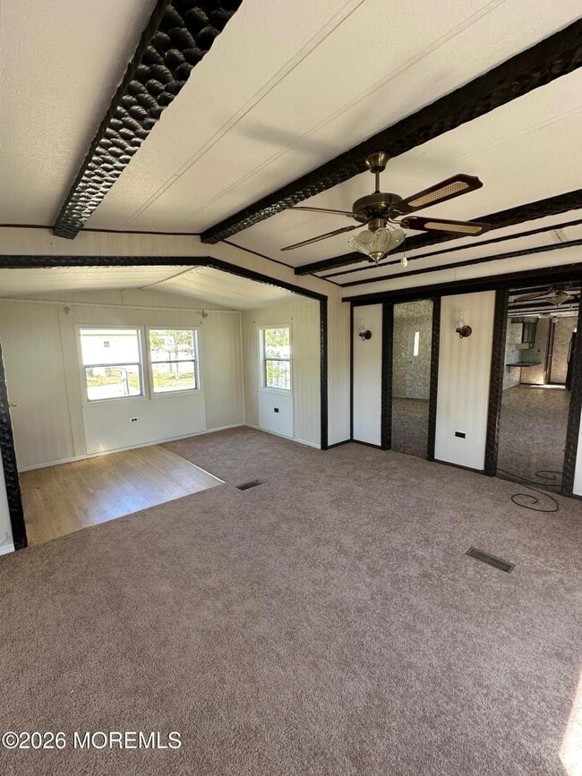 Building Photo - 16 Maplewood Dr