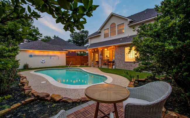 Building Photo - 15627 Twisting Springs Dr