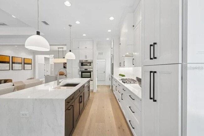 Building Photo - 7346 Edenmore St