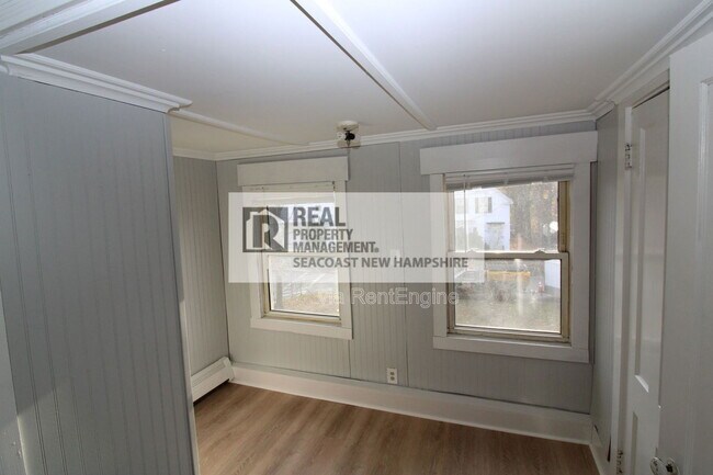 Building Photo - 11 Glen St