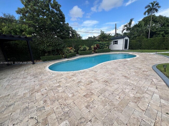 Building Photo - 140 Pocatella St