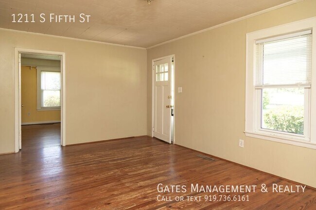 Building Photo - Nice Cottage in Mebane-Available to tour o...