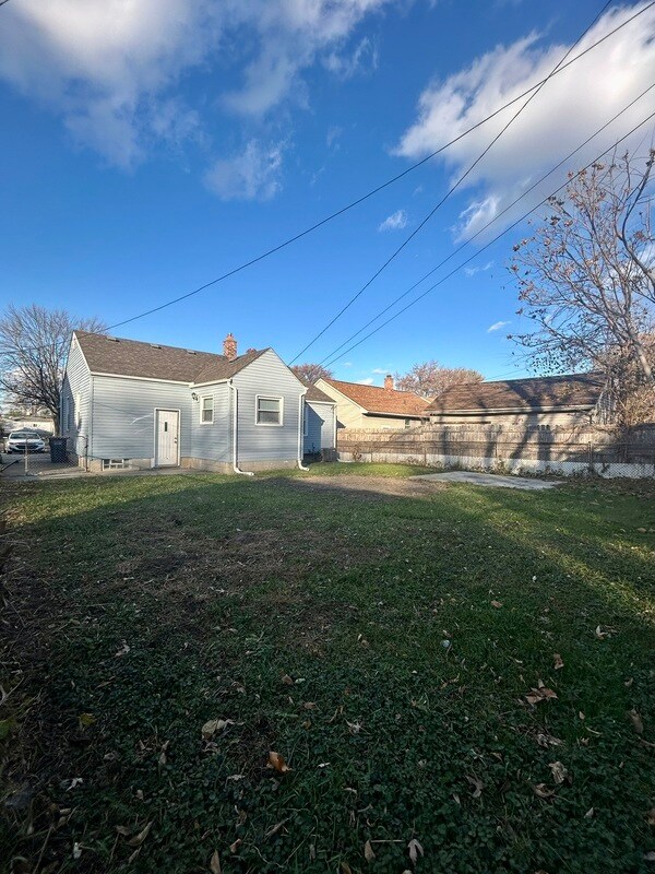 Building Photo - 1991 Moran Ave