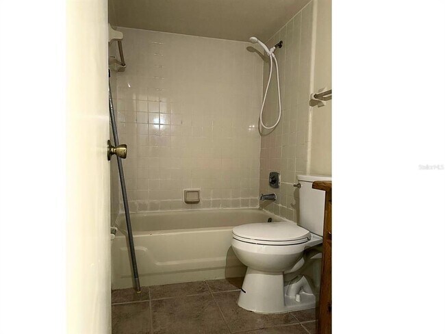 Building Photo - 4240 Pershing Pointe Pl