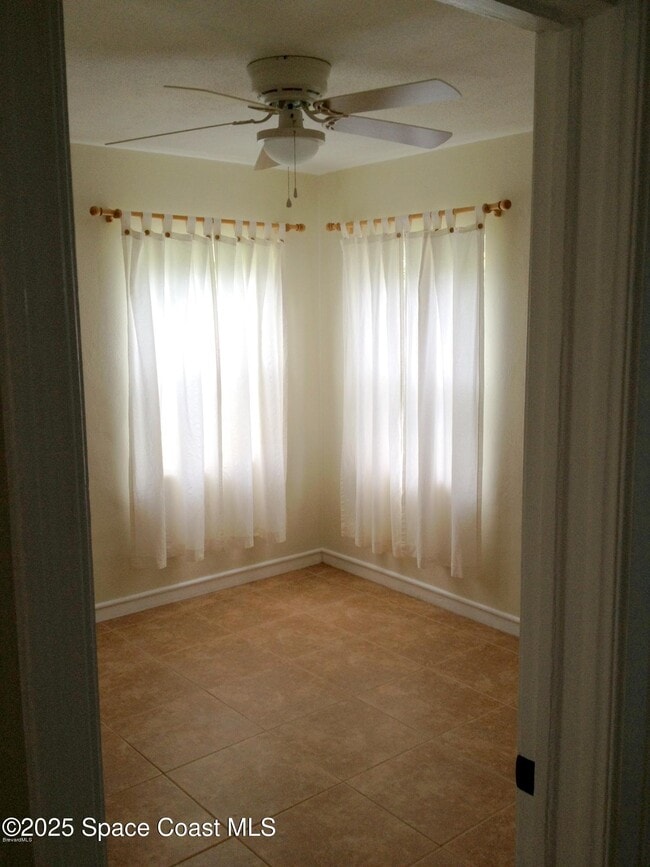 Building Photo - 151 Delmar St